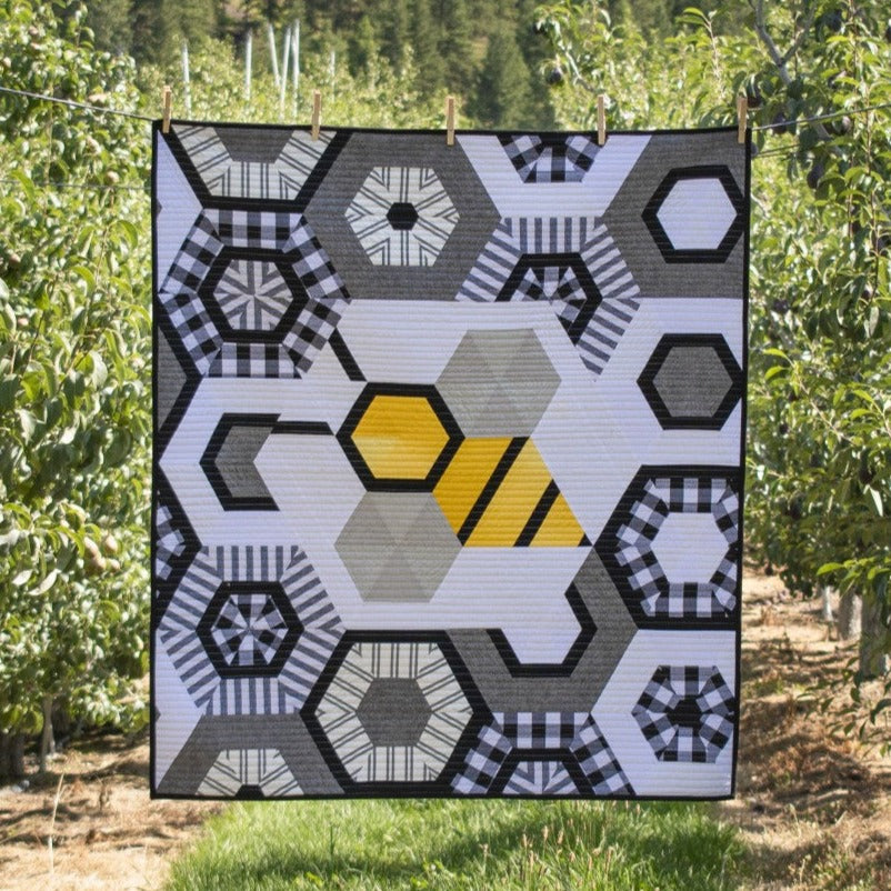 Biggy the Bee Baby Quilt Pattern (5849758236837)